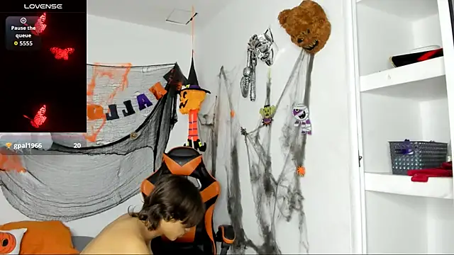 kenshi roa online show from October 18, 2025, 2:58 am