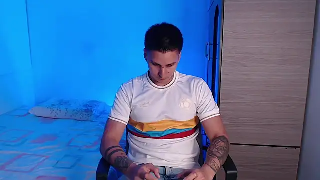 valentinosex1 online show from October 8, 2025, 9:45 pm