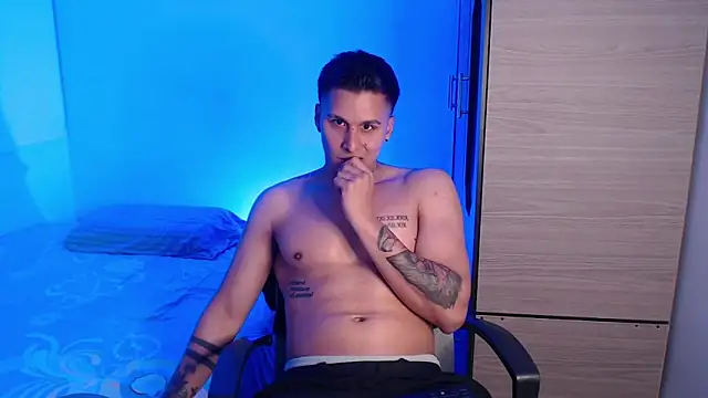 valentinosex1 online show from January 14, 2026, 12:27 am