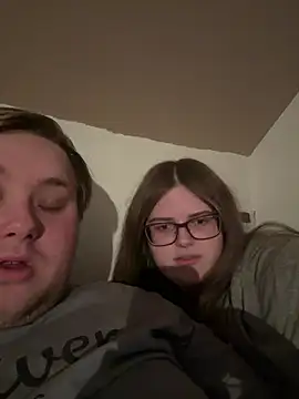 CurvyPaar2 online show from February 14, 2026, 8:27 pm