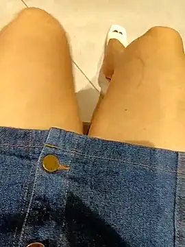 Jessical--Li online show from October 30, 2025, 4:14 am