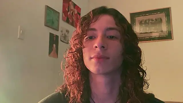 Snapshot of camille_delrey chatting on June 9, 2026, 12:22 am camille delrey online show from June 9, 2026, 12:22 am