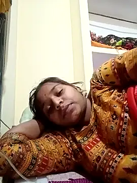 Hot crety online show from December 4, 2025, 7:28 am