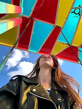 ElliRose online show from September 17, 2025, 6:37 am