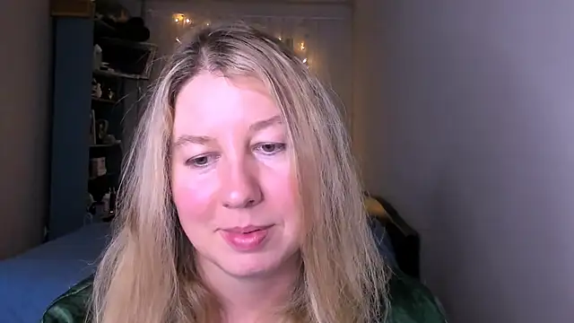 NancySanders online show from April 13, 2026, 6:13 pm