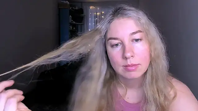 NancySanders online show from April 20, 2026, 6:49 am