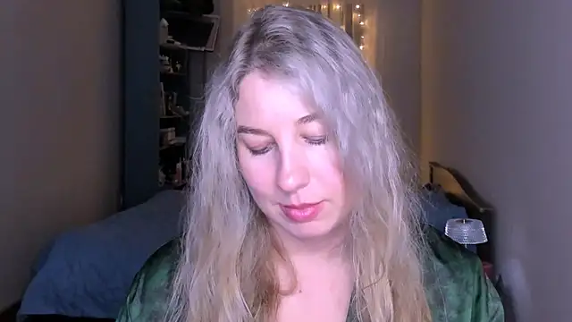 Snapshot of NancySanders chatting on May 1, 2026, 7:18 pm NancySanders online show from May 1, 2026, 7:18 pm