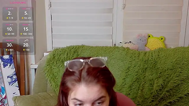 ElzaBlis online show from October 9, 2025, 7:56 pm