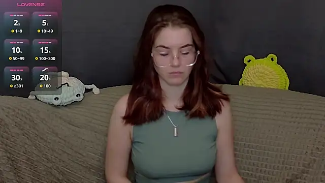 ElzaBlis online show from November 30, 2025, 2:54 pm