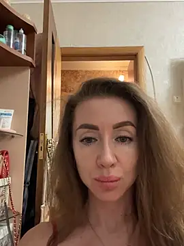 Snapshot of MarinaDiva11_74 chatting on July 25, 2026, 8:50 pm MarinaDiva11 74 online show from July 25, 2026, 8:50 pm
