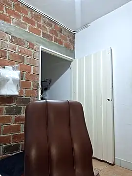 NARNYALABELLA online show from September 24, 2025, 10:46 pm