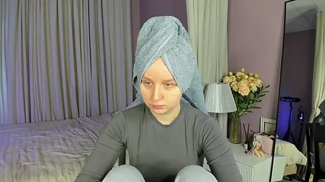 Snapshot of Rina_Panic chatting on May 30, 2026, 1:03 am Rina Panic online show from May 30, 2026, 1:03 am