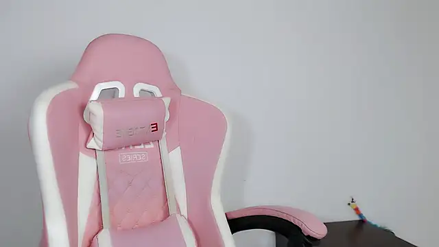 Cam-Ly online show from September 28, 2025, 4:12 pm