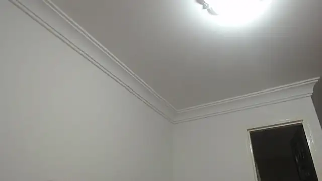 nathaly jones  online show from December 3, 2025, 12:25 pm