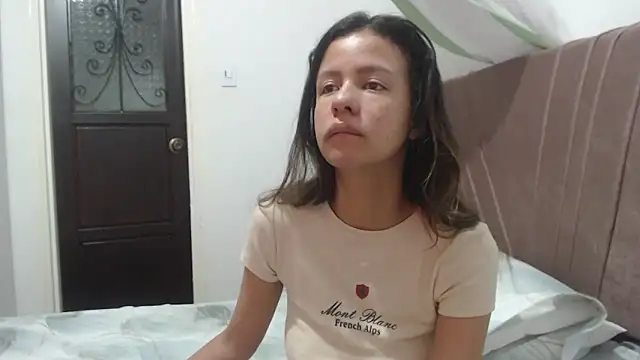 nathaly jones  online show from March 24, 2026, 12:21 pm