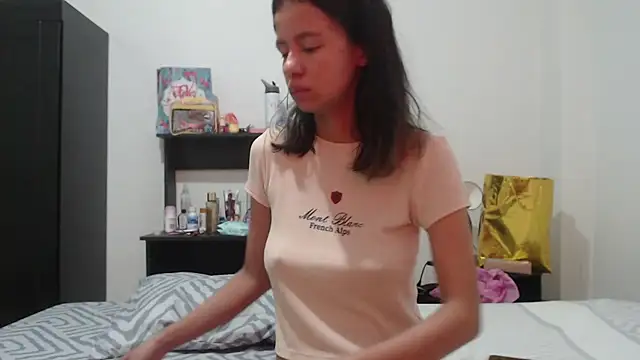 nathaly jones  online show from June 2, 2026, 12:18 pm