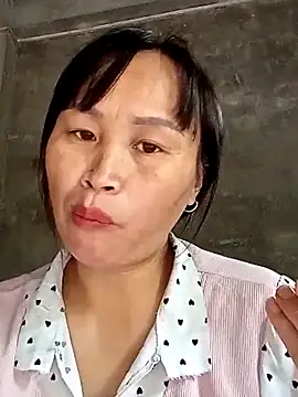 maple694 online show from October 6, 2025, 3:48 am