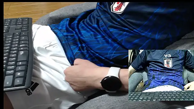 Snapshot of Yasu2000 chatting on May 9, 2026, 12:16 am Yasu2000 online show from May 9, 2026, 12:16 am