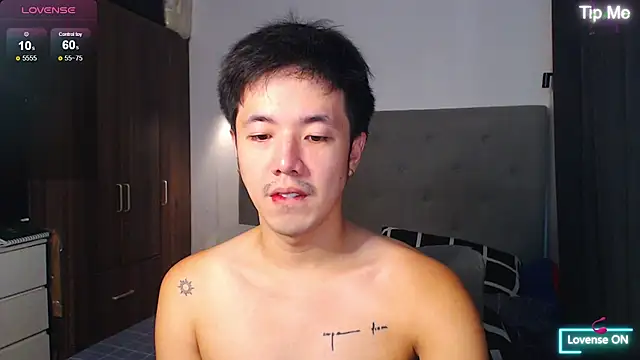 Snapshot of Addictiveboi chatting on April 25, 2026, 2:25 am Addictiveboi online show from April 25, 2026, 2:25 am