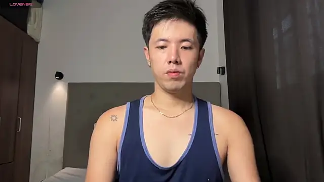 Snapshot of Addictiveboi chatting on May 18, 2026, 3:02 am Addictiveboi online show from May 18, 2026, 3:02 am