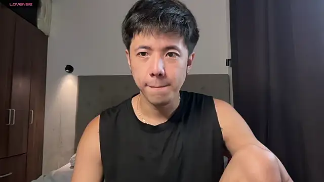 Snapshot of Addictiveboi chatting on May 22, 2026, 3:35 am Addictiveboi online show from May 22, 2026, 3:35 am