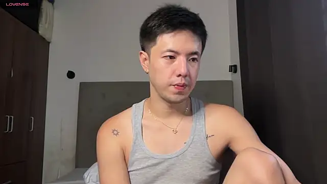 Snapshot of Addictiveboi chatting on May 27, 2026, 3:36 am Addictiveboi online show from May 27, 2026, 3:36 am