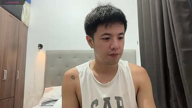 Snapshot of Addictiveboi chatting on June 7, 2026, 9:57 am Addictiveboi online show from June 7, 2026, 9:57 am