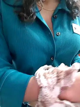 Kittu-rani66 online show from December 3, 2025, 10:35 am