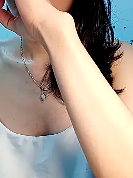 Hinna x online show from April 17, 2026, 10:13 pm