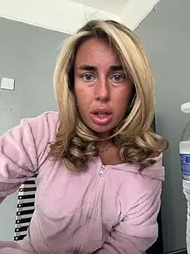 EllieMaeBaby online show from July 27, 2026, 10:55 am