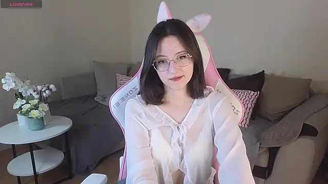 EsmaWonka online show from November 13, 2025, 7:18 am