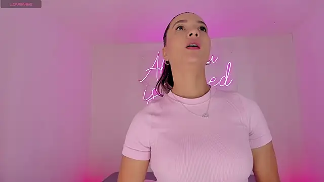 aleksandramiller  online show from September 25, 2025, 12:42 pm