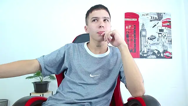 Cumandres18 online show from October 18, 2025, 2:07 pm