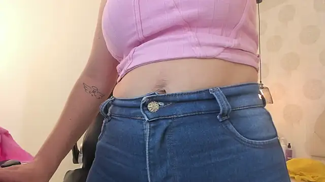 GIANAMILLER6 online show from October 2, 2025, 12:23 pm