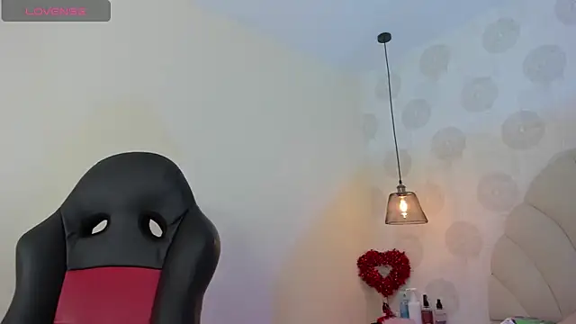 GIANAMILLER6 online show from April 21, 2026, 12:11 pm