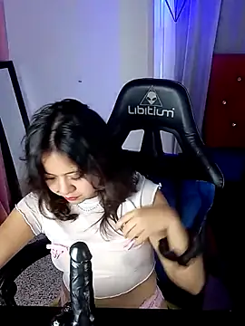 catalina santana20 online show from October 5, 2025, 1:53 pm