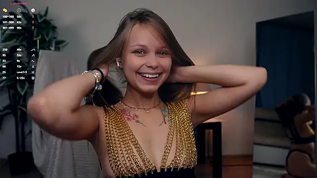 OdellaGillingham online show from September 12, 2025, 7:25 pm