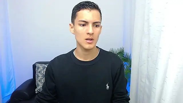 Matiius18 online show from October 18, 2025, 1:45 pm