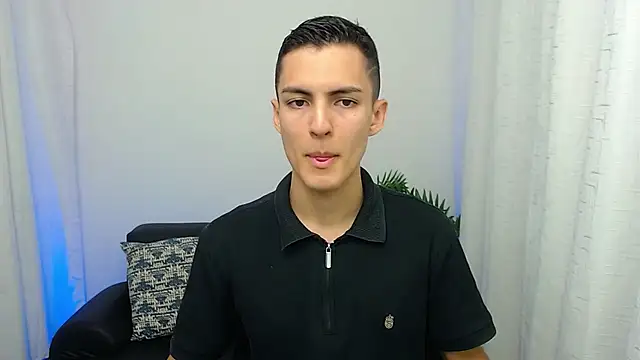 Matiius18 online show from November 11, 2025, 1:55 pm