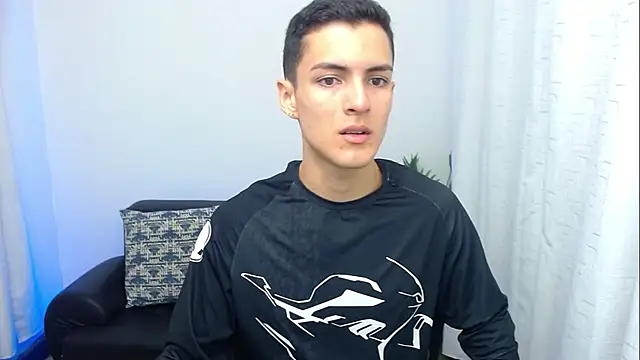 Matiius18 online show from December 20, 2025, 2:02 pm