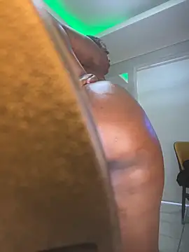 BQueen223 online show from October 26, 2025, 8:48 pm