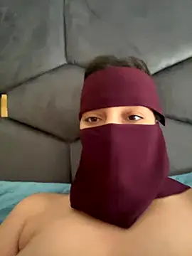 Rabroba89six online show from September 19, 2025, 5:35 pm