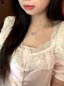 Snapshot of Nana_kute20 chatting on October 19, 2025, 7:42 am Nana kute20 online show from October 19, 2025, 7:42 am