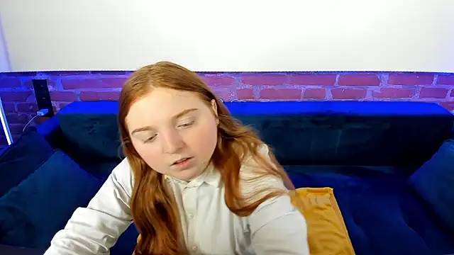 KattyRose8 online show from October 7, 2025, 5:54 pm