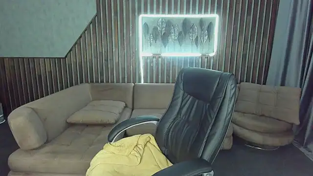 KattyRose8 online show from November 7, 2025, 6:41 pm