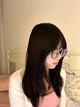 Ella-A9 online show from November 20, 2025, 3:01 pm