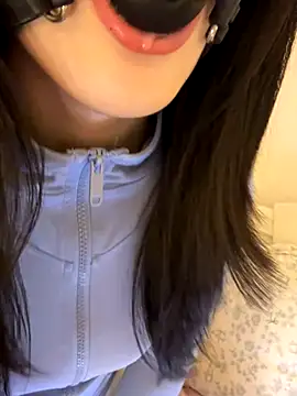 Ella-A9 online show from November 21, 2025, 7:23 pm