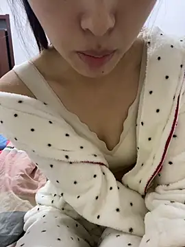 MengMeng0515 online show from December 15, 2025, 12:31 pm