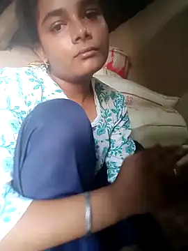 Hot siiii online show from September 15, 2025, 3:06 am