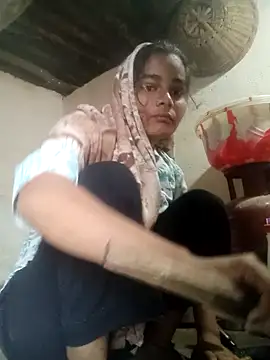 Hot siiii online show from October 30, 2025, 3:41 am